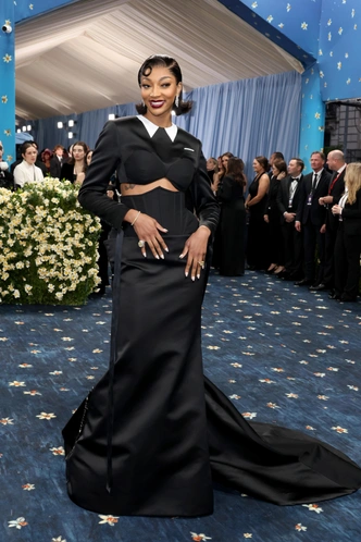 Фаворит Met Gala 2025: как Thom Browne одел главных звезд Голливуда (и обогнал даже Louis Vuitton)