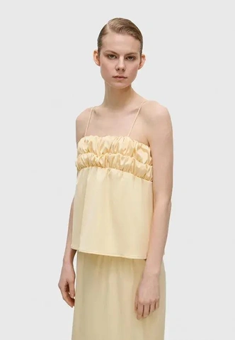 Где купить milkmaid top — любимый топ Хейли Бибер и тренд лета 2025