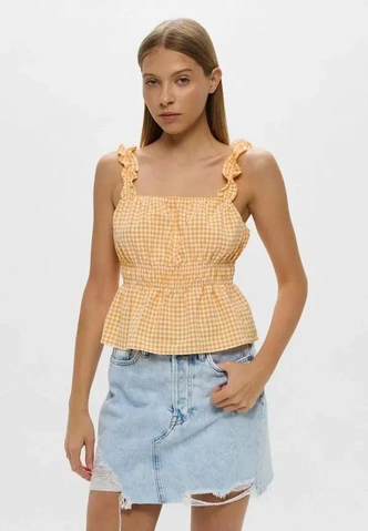 Где купить milkmaid top — любимый топ Хейли Бибер и тренд лета 2025