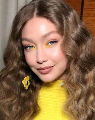 Как сделать трендовый butter yellow макияж, чтобы не выглядеть странно