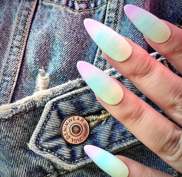 Сладкий маникюр: красим ногти в стиле bubblegum