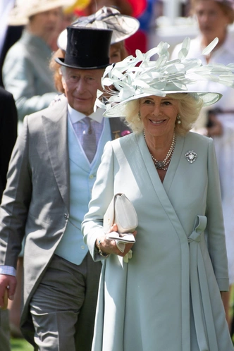 Лучшие королевские образы на открытии скачек Royal Ascot 2025 (и самые необычные шляпы)