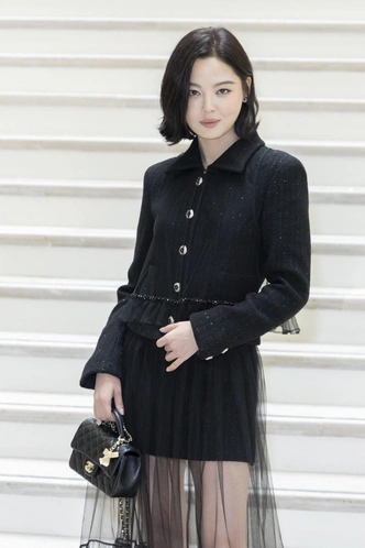 Самые красивые гостьи показа Chanel — голосуйте!