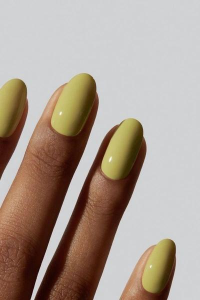 White grape nails — свежий маникюр в главном цвете лета