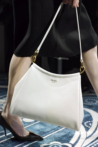 Bucket bag, ридикюль и еще 3 ретро-сумки, которые будут в моде этой осенью