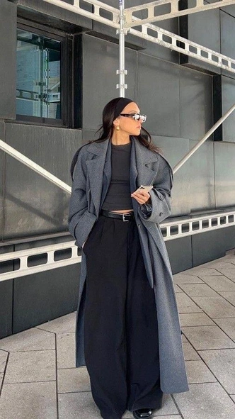 Хит показов Saint Laurent и Miu Miu — пальто с широкой линией плеч. Как его носить?