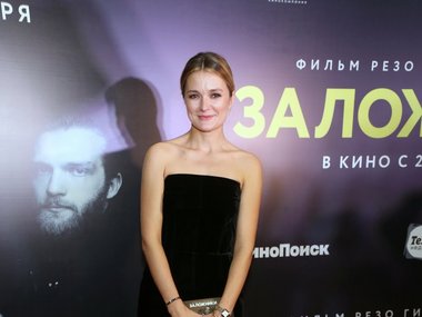 Как без макияжа выглядит Надежда Михалкова: секреты красоты, макияж, почему не красится, как ухаживает за лицом, фото без макияжа