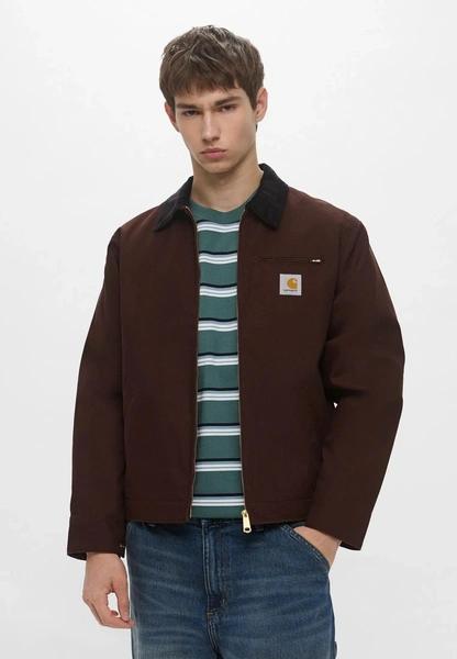 Barn Jacket — незаменимый тренд осени: 8 лучших моделей