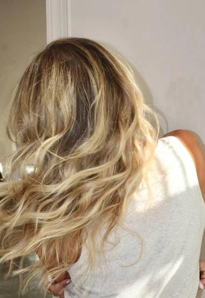 Boho Blonde — трендовое окрашивание октября, которое притягивает взгляды