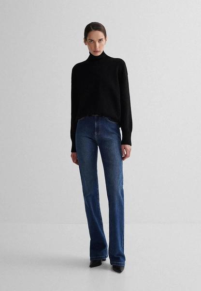 Какой он — идеальный базовый свитер: 33 лучших варианта у российских брендов