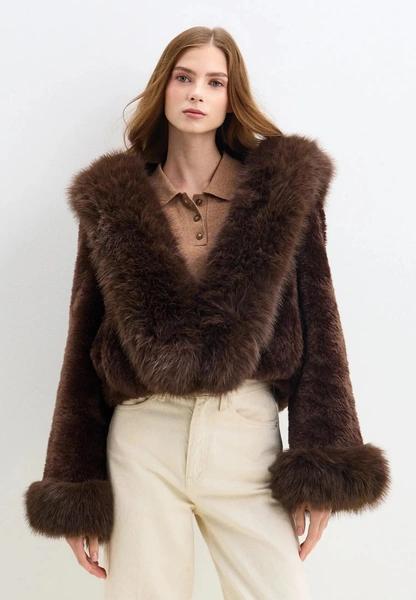 Меховые жилетки снова в тренде, но не те, что мы любили в нулевых