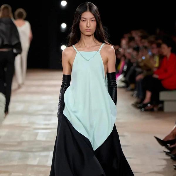 Оммаж Кристобалю: дебютная коллекция Пьерпаоло Пиччоли для Balenciaga