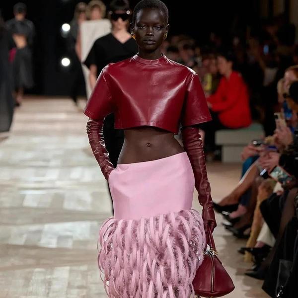 Оммаж Кристобалю: дебютная коллекция Пьерпаоло Пиччоли для Balenciaga