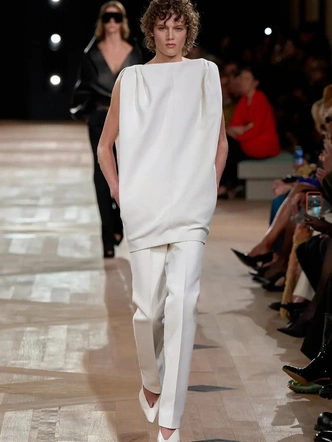 Оммаж Кристобалю: дебютная коллекция Пьерпаоло Пиччоли для Balenciaga