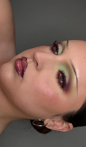 Бордо + оливковый: самый красивый дуэт ноября, который выглядит дорого