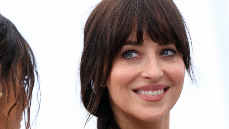 Дакота Джонсон до пластики: как выглядела дочь Мелани Гриффит до пластической операции, фото