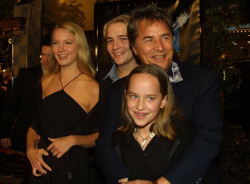 Дакота Джонсон до пластики: как выглядела дочь Мелани Гриффит до пластической операции, фото