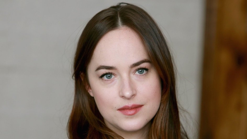 Дакота Джонсон до пластики: как выглядела дочь Мелани Гриффит до пластической операции, фото