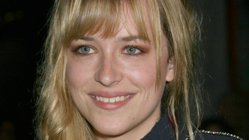 Дакота Джонсон до пластики: как выглядела дочь Мелани Гриффит до пластической операции, фото