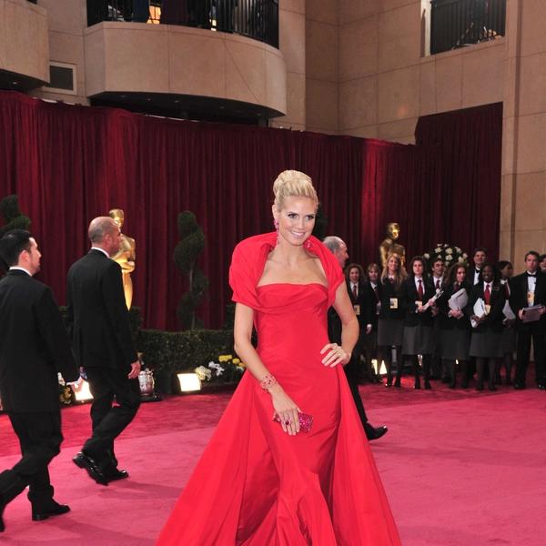 Джон Гальяно и его музы: самые невероятные наряды «гения моды», которые поразят вас до глубины души