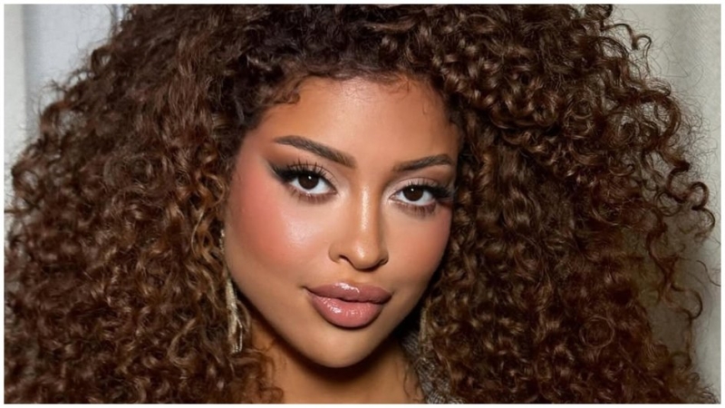 Естественный румянец на целый день: техника, которая продлевает стойкость макияжа