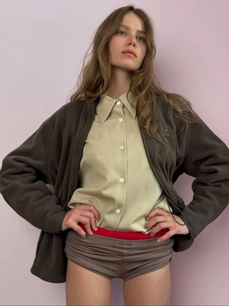 Флисовые толстовки: где искать и как носить новый тренд из спортивного гардероба