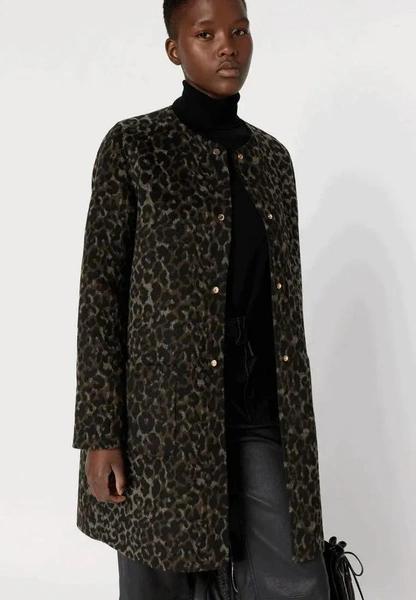 Главная покупка сезона: леопардовое пальто, которое носят самые модные девушки
