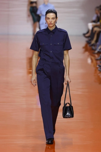 Идеальная база — брюки на осень-зиму 2025/26: лучшие модели у российских брендов