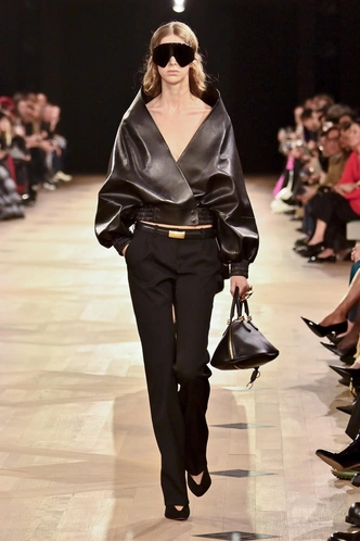 Идеальная база — брюки на осень-зиму 2025/26: лучшие модели у российских брендов