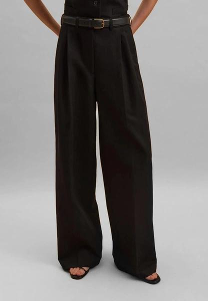 Идеальная база — брюки на осень-зиму 2025/26: лучшие модели у российских брендов