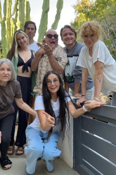 Как без макияжа выглядит Деми Мур: секреты красоты, макияж, в Субстанции, как ухаживает за лицом, фото без макияжа