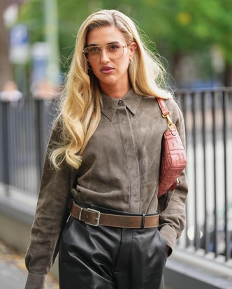 Как носить замшу в зимнем сезоне — 5 самых выигрышных сочетаний