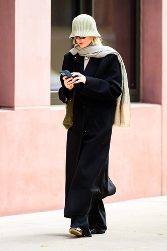 Минимализм, в который влюблены все: как Дженнифер Лоуренс стала новой королевой стритстайла