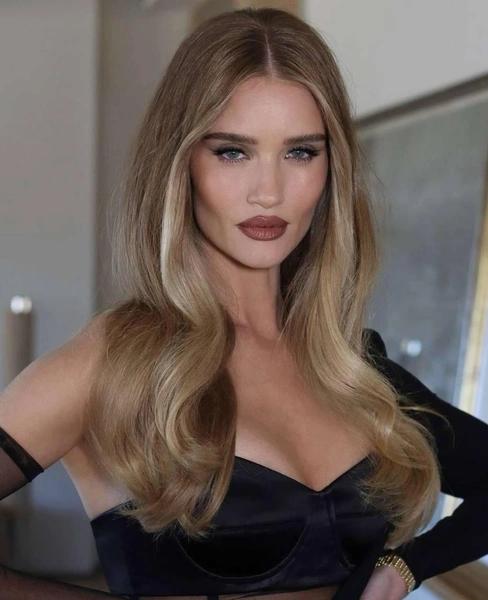 Модницы больше не хотят быть clean girl — учимся делать готический макияж