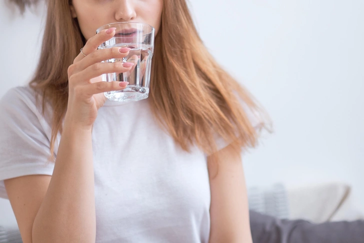 Отопление и уход: как спасти волосы от «батарейной» сухости