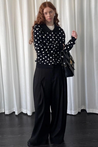 Polka dot остается с нами и этой зимой: где купить «теплый» горошек и как его стилизовать