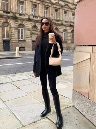 Теплая обувь: выбираем стильную пару на холодный сезон у российских брендов