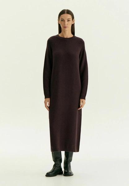 10 трикотажных платьев, которые заменят весь зимний гардероб