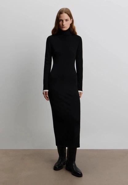 10 трикотажных платьев, которые заменят весь зимний гардероб