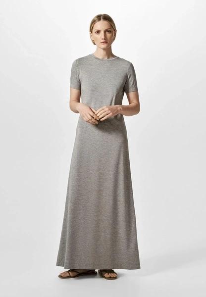 10 трикотажных платьев, которые заменят весь зимний гардероб