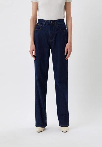 5 лучших способов стилизации джинсов зимой 2026 года