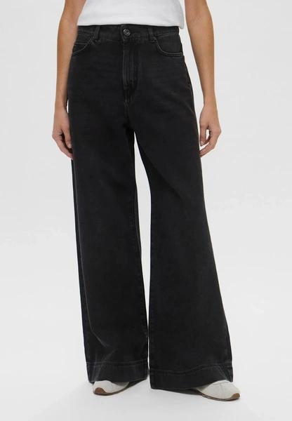 5 лучших способов стилизации джинсов зимой 2026 года