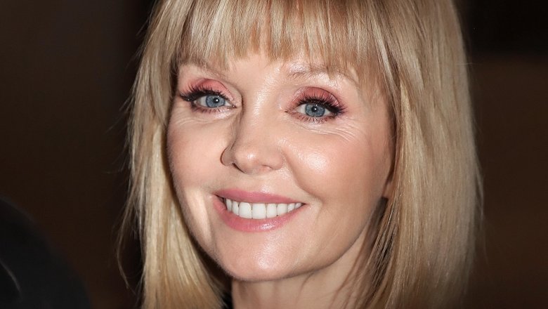 50+ лучших идей макияжа на Новый год 2026: какой выбрать под цвет глаз, легкие и оригинальные варианты, тренды и модные тендеции