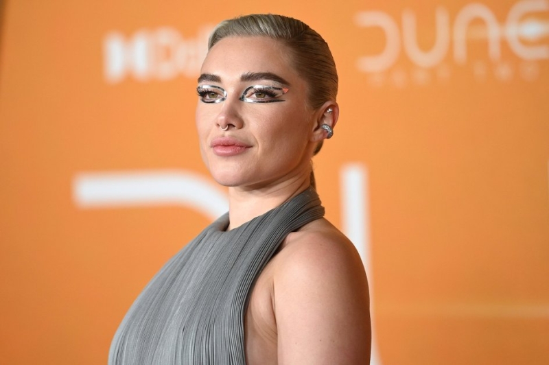 50+ лучших идей макияжа на Новый год 2026: какой выбрать под цвет глаз, легкие и оригинальные варианты, тренды и модные тендеции