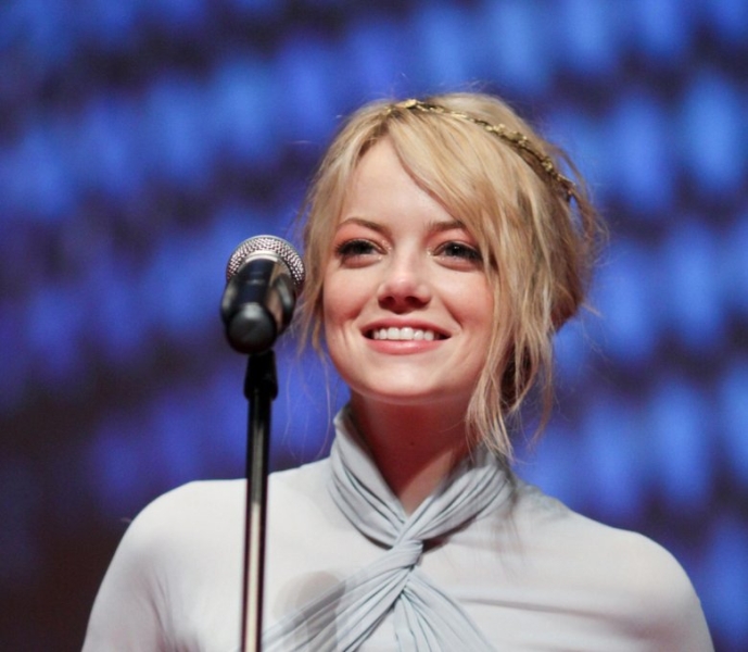 50+ лучших причесок на Новый год 2026: идеи красивых причесок на длинные, средние и короткие волосы с фото