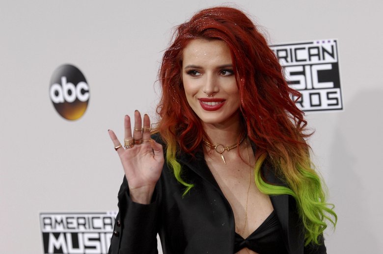 50+ лучших причесок на Новый год 2026: идеи красивых причесок на длинные, средние и короткие волосы с фото