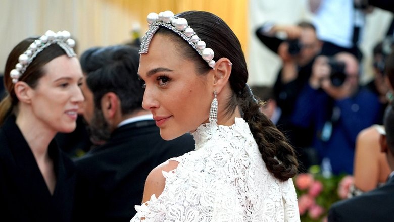 50+ лучших причесок на Новый год 2026: идеи красивых причесок на длинные, средние и короткие волосы с фото