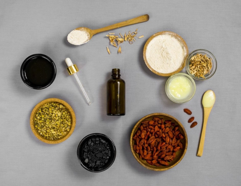 Адаптоген: что это за вещество, свойства, применение в косметике и влияние на кожу