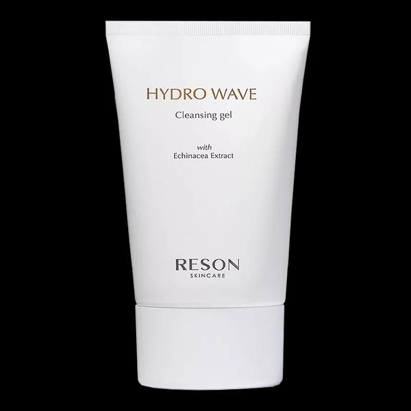 Бьюти-находки и новинки недели: нашумевший спрей для волос, лепестки для глаз и мицеллярное желе