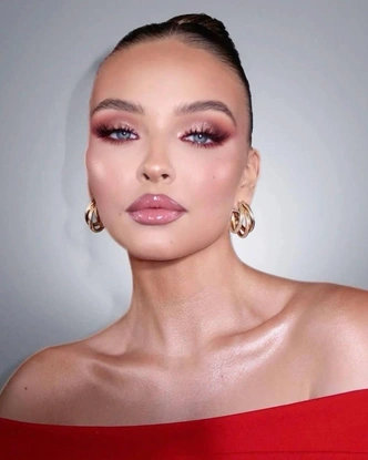 Денежный макияж на Новый год: три цвета, которые перезапустят карму богатства